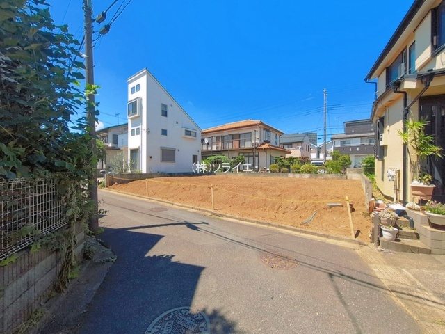 所沢市下安松　新築戸建　ハートフルタウンの前面道路含む現地写真