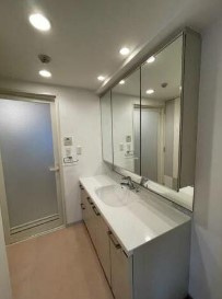 【独立洗面台】 | イクシア中野弥生町 | 嬉しい独立洗面台付き。