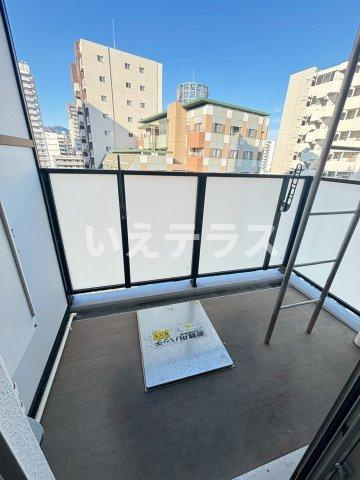 エステムコート神戸湊町のバルコニー