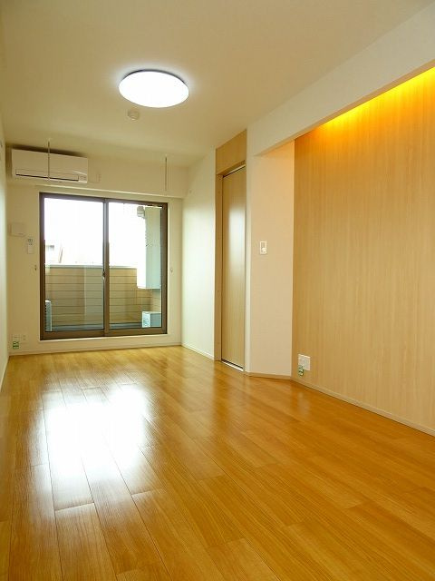 カルフールの居間・リビング