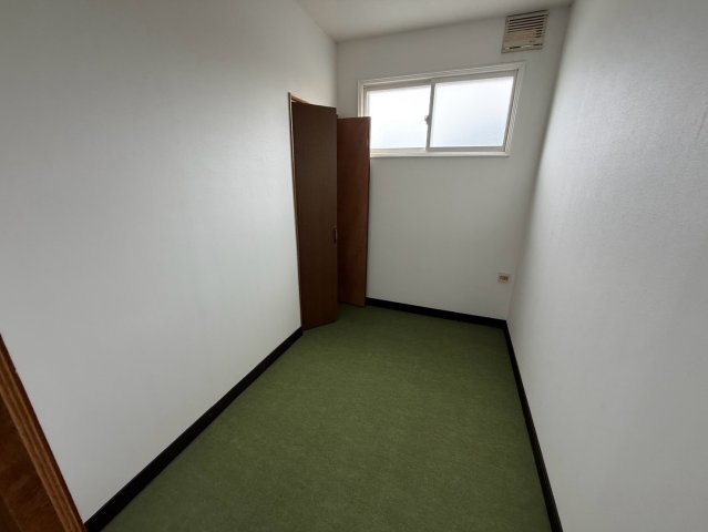 鳥取北4-5-21貸テナントの内装