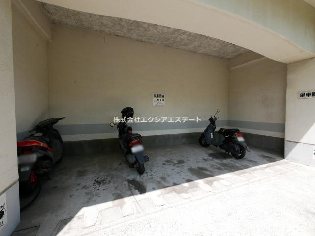 ノアーズアーク住之江の駐車場