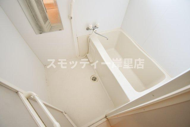 ノアーズアーク住之江の浴室