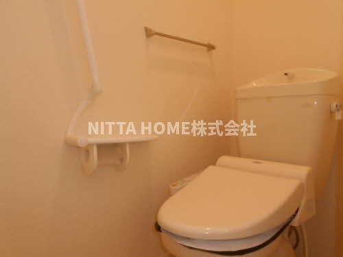 ルミエール・ヴェールのトイレ|暖房洗浄便座付きのトイレです＊