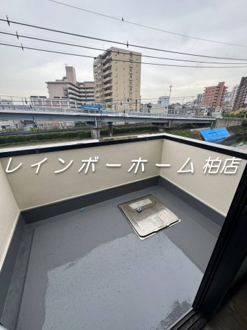 マルシェT・Kのバルコニー