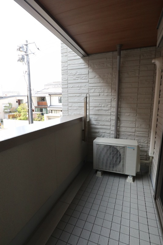 ＧｒｅｅｎＧａｒｄｅｎ東古松のバルコニー