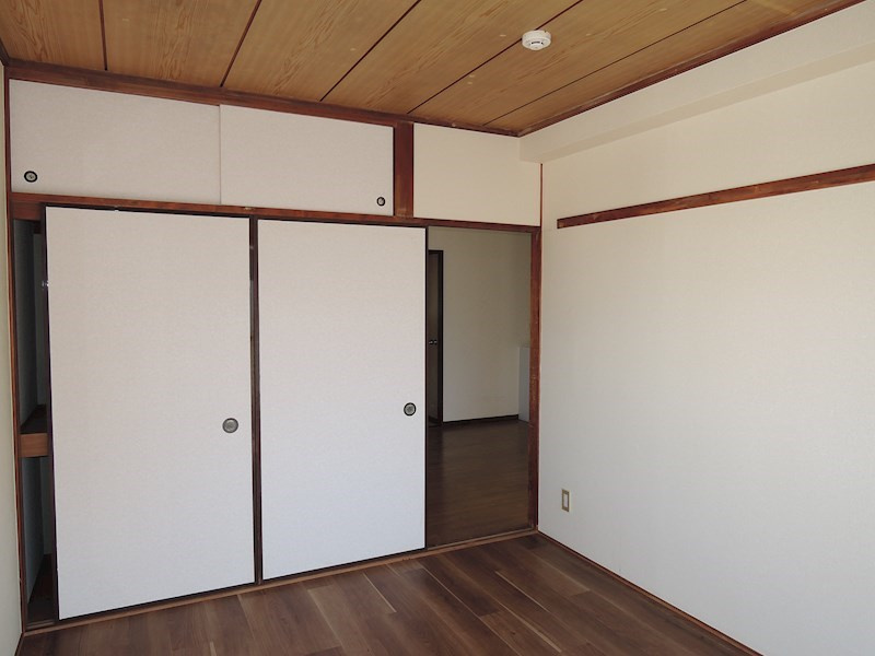 菅マンションの和室