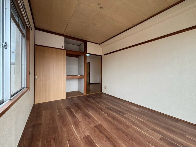 菅マンションの居間・リビング
