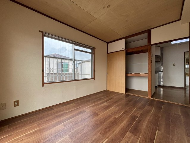 菅マンションの居間・リビング