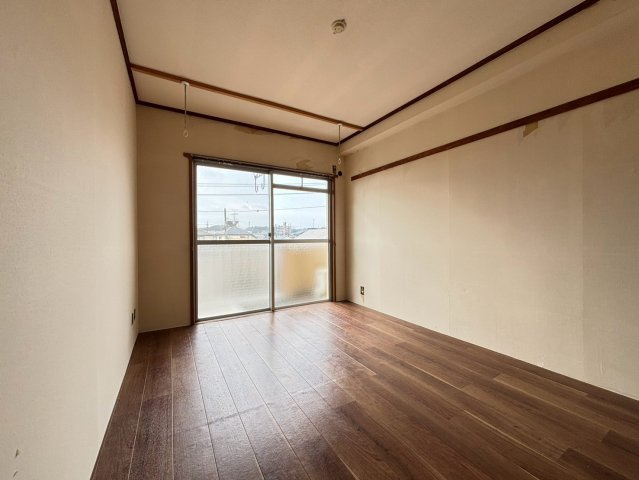 菅マンションの居間・リビング