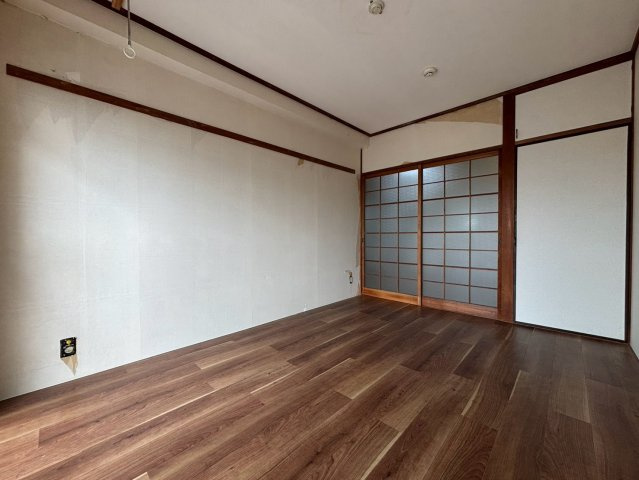 菅マンションの居間・リビング