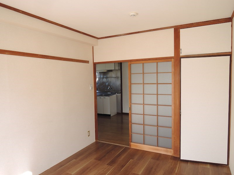菅マンションの和室