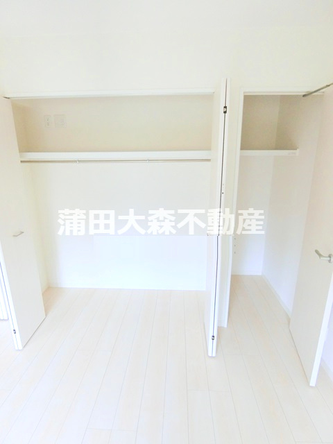 グリーンテラス久が原の収納|洋室6帖の収納