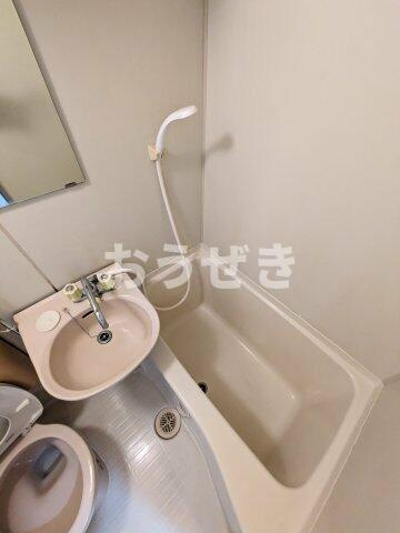 グローバルハイツ赤門の浴室