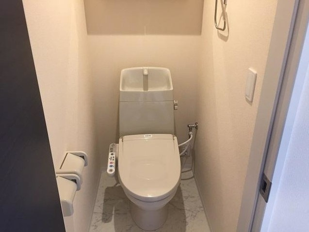 狛江市東和泉１丁目のアパートのトイレ