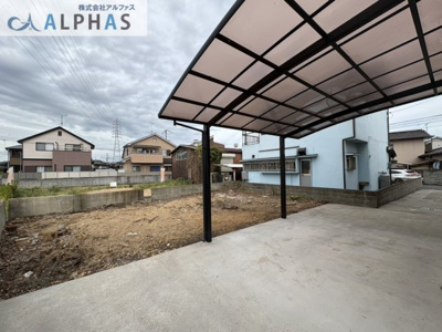 【外観パース】 | 加古川市東神吉町西井ノ口　中古戸建 | ◇カーポートがあり、雨に濡れず乗り入れ可能♪