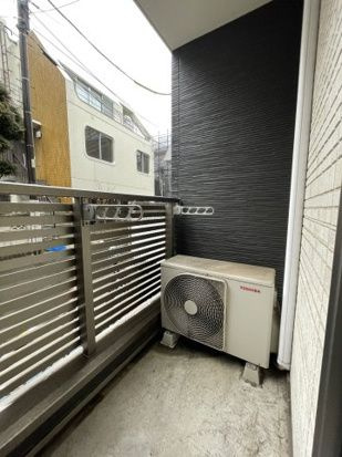 東村山市栄町２丁目のアパートのバルコニー