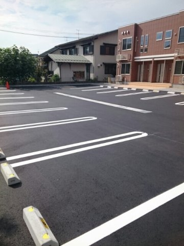 パーシモン　Ｅの駐車場