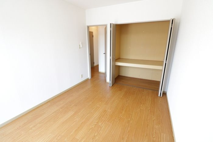ブライダルハイツ問屋町の洋室