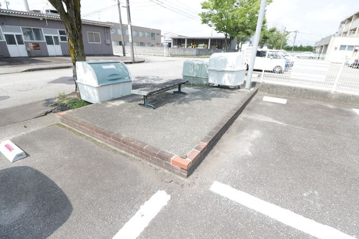 ブライダルハイツ問屋町