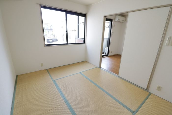 ブライダルハイツ問屋町の和室