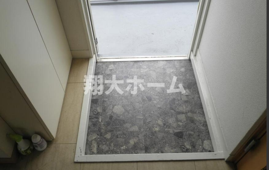 カーサ東向島の玄関