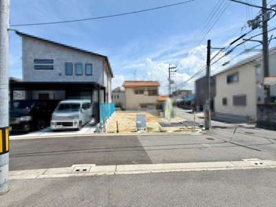 【前面道路含む現地写真】 | 八田南之町　新築一戸建 | 玄関にシューズボックスありますよ！玄関周りもスッキリ片付きますね♪