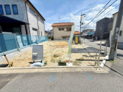 【外観】 | 八田南之町　新築一戸建 | 家族を身近に感じる対面式キッチンです！３口コンロ・浄水器付きのシステムキッチンです♪