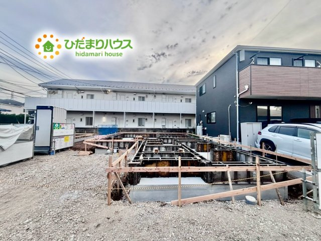 上尾市原市第9　新築戸建　リーブル01の駐車場