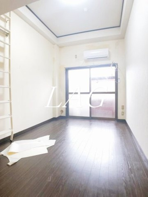 【居間・リビング】 | サンエクセル | 洋室のお部屋です。