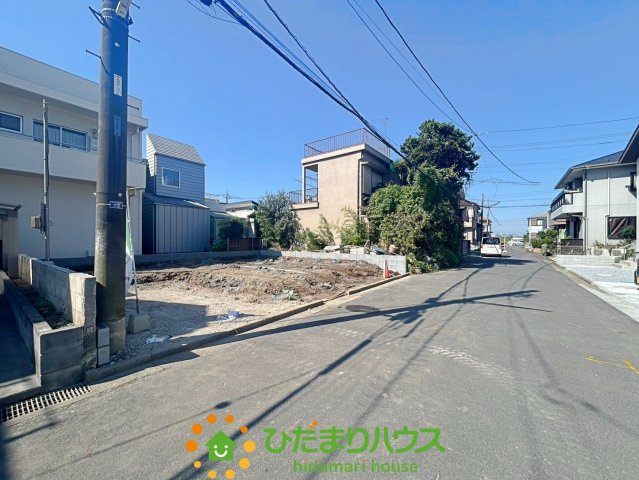 白岡市小久喜2期　新築一戸建て　リーブルガーデンの前面道路含む現地写真|2026/10/9　撮影