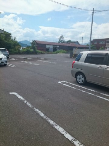 エルカ－サ　Ｃの駐車場