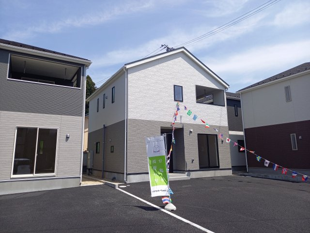 【いわき市小名浜大原第10／全3棟1号棟】　共働きの家族に住みやすい環境♪の前面道路含む現地写真|◆同施工写真です◆
一緒に理想の住まいを見つけましょう！（＾＾）
お住まいの相談だけでなく、地域の事についても是非お気軽に尋ねてください！
お問い合わせは不動産プラスまで☆

