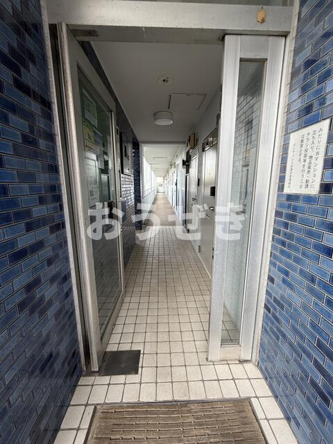 ダイアパレス妙蓮寺のエントランス