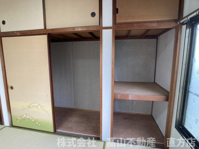 直方市大字頓野の一戸建ての収納