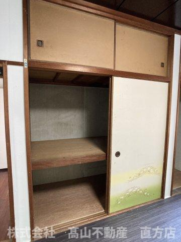 直方市大字頓野の一戸建ての収納