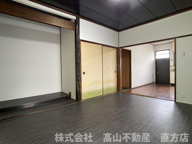 直方市大字頓野の一戸建ての洋室