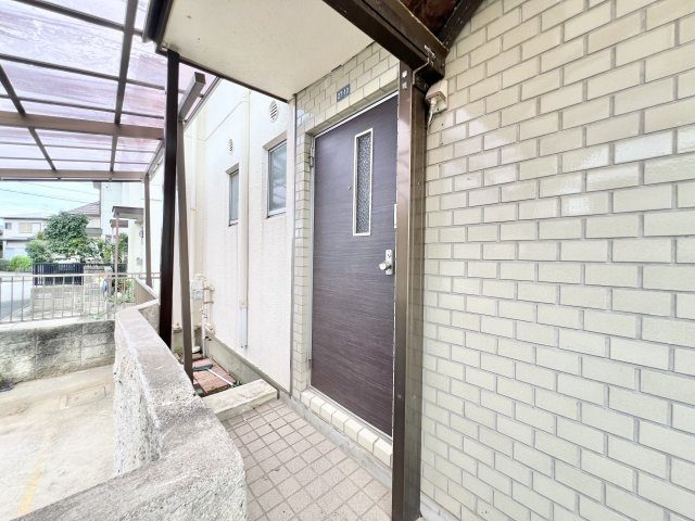 千代田4丁目テラスハウスの玄関|毎日通る玄関はこちらです