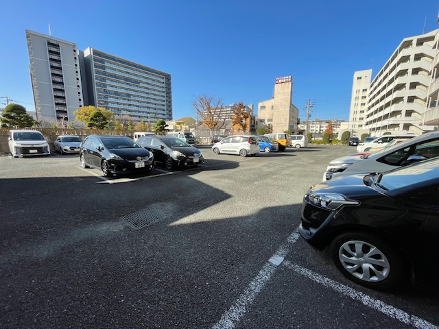 【駐車場】