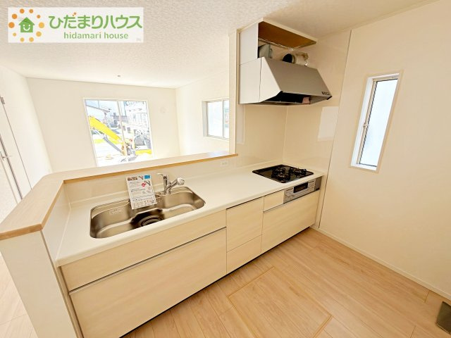 【キッチン】 | 土浦市小松第7　新築戸建　3号棟 | 3口コンロでお料理する時間も短くなりそうですね(*‘∀‘)