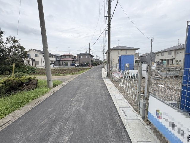 【前面道路含む現地写真】 | 宮代町百間4丁目　Livele Garden.S　新築戸建　全10棟　1号棟 | 9/15撮影