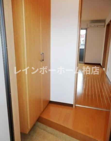 特典：仲介手数料が無料です!!の玄関|玄関です