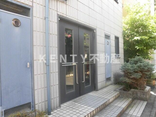 【エントランス】 | サングレイス吉田 | 建物の内部です