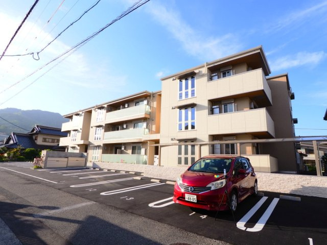 プレザントカーサ祇園の外観