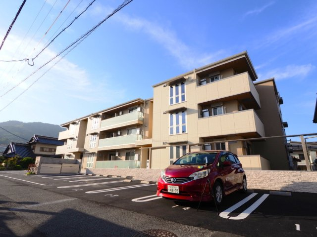 プレザントカーサ祇園の外観