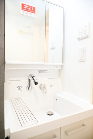 【洗面所】 | CLAN ONE | 使いやすい洗面所です※写真は類似です
