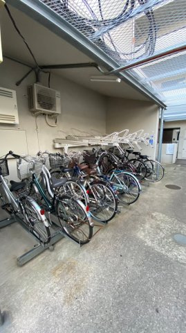 シャルマンコーポ西宮東の駐輪場