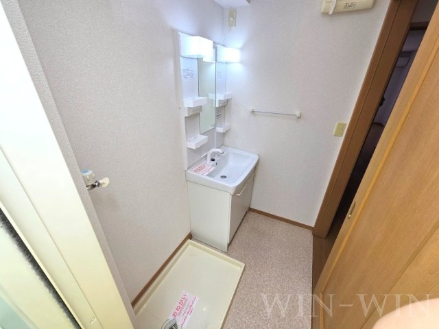 ローレル藤沢の洗面所|イメージ（同建物内別部屋の写真です）