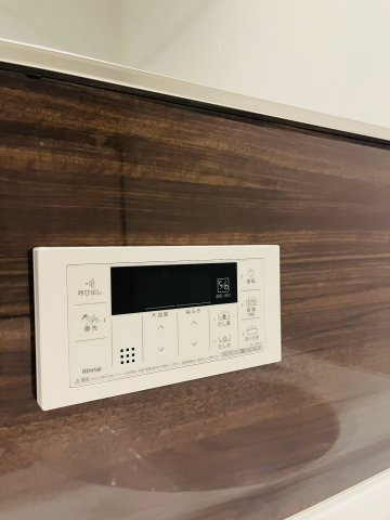 鶴見区鶴見１丁目中古戸建・3LDKの発電・温水設備|帰宅時間がバラバラでも、いつでも暖かいお風呂に入れる追い焚き機能完備。