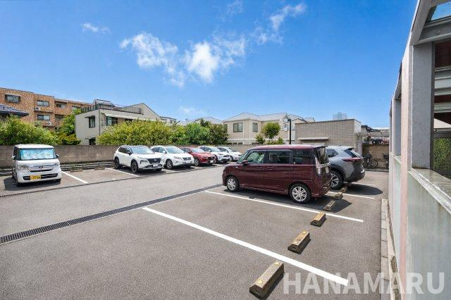 リズ稲毛の駐車場|＊当日ご案内可＊ご希望の物件まとめてご案内！弊社が掲載していない物件でもOK♪お気軽にご相談ください ♪お電話でのお問合わせがスムーズ♪